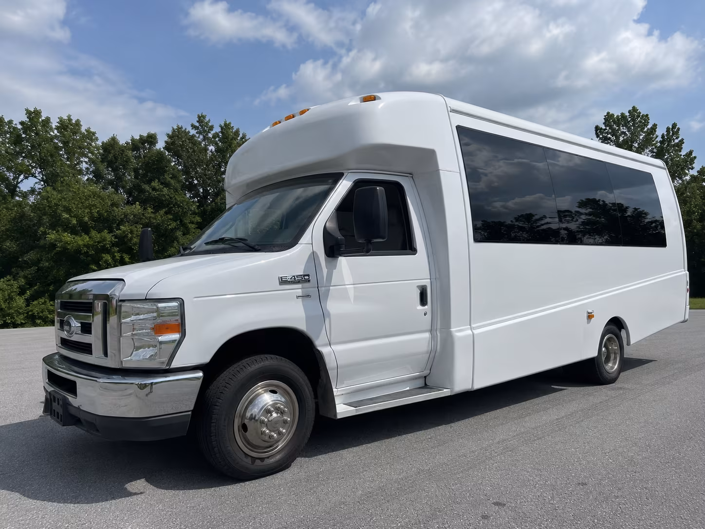 High Point Birthday, Sweet 16, & Quinceañera Transportation party bus exterior