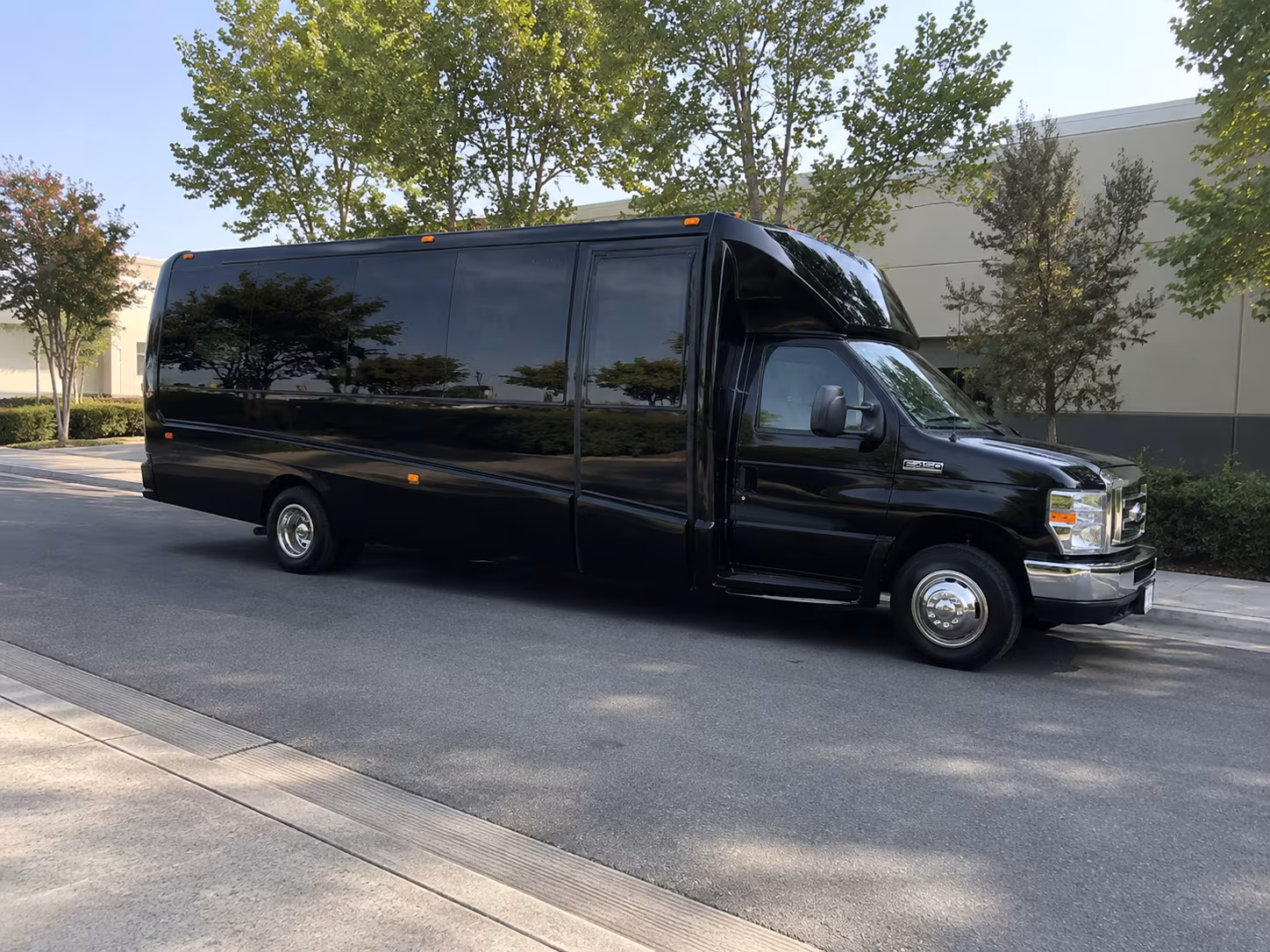 High Point Winery Tour & Pub Crawl Transportation party bus exterior